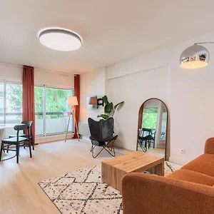  Appartement Spacious With Balcony And Parking France